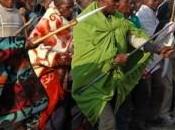 proteste minatori d’oro porteranno miniere Sudafrica alla chiusura