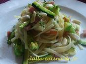 Tagliolini, zucchine fiore, cotto, mandorle timo