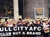 Hull City cambia nome tifosi protestano: Club brand