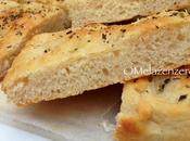 Focaccia all'olio d'oliva: impasto facile, ricetta senza burro