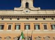 Alcuni parlamentari occupano tetto Montecitorio