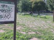 Parco delle Valli. Inaugurato maggio, completamente vandalizzato grandi artisti pennarello. nostri figli giocano imparando esistere ordine, rispetto, pulizia