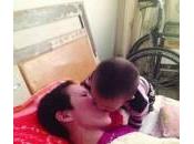 Cina, bimbo anni sveglia madre paralizzata coma voce (Foto)