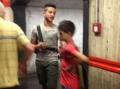 foto possiamo anche dare pugno". borseggiatori sono padroni della metropolitana, nessuno fare dire loro nulla senza ricevere minacce intimidazioni