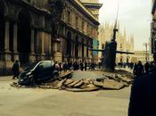 sottomarino emerge centro Milano, solo marketing [Video]