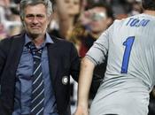 Mourinho vince, piange, saluta tifosi va.....