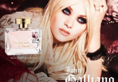 Taylor Momsen presenta Parlez d'amour: nuova fragranza John Galliano