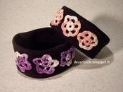 Bracciali fatti orli leggins fiori all'uncinetto