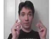 Darren Drouin, ragazzo suona schioccando dita (video)