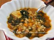 zuppa orzo, lenticchie cavolo nero