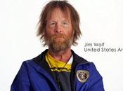 storia Wolf: barbone uomo giacca cravatta