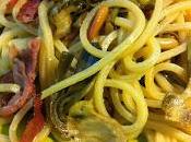 Spaghetti alla chitarra carciofi, speck pinoli