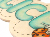 Idea regalo Santa Lucia: targa legno nome