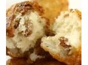 Finger food: frittelle baccalà uvetta