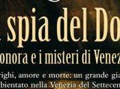 Esce libreria spia doge-