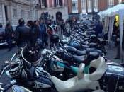 Bari, sfilata biker marò rinchiusi India