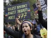 “Depenalizziamo l’omosessualità”: cortei tutta l’India (foto)