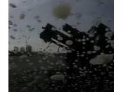 Russia: stacca carrello camion, donna rischia finirci sotto (Video)