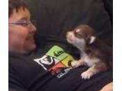 Belka, cucciolo husky, impara ululare grazie padrone (Video)