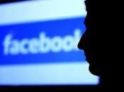 Facebook spia messaggi privati, utenti reagiscono!