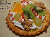 Tortine friabili decorate alla frutta