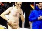 [FOTO] Invasione stravagante: tifoso nudo Rayo Vallecano Levante