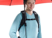 [Gadget] Ecco l’ombrello Hi-Tech, mani libere anche quando piove!