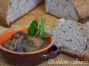 Spezzatino cinghiale carote pane kamut alle noci