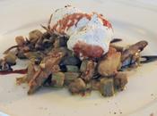 Carciofi, caprino gocce mosto cotto.