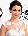 Adelaide Kane difende “Reign” boicottaggio tramite Twitter