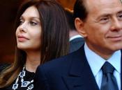 Berlusconi torna "single"