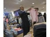 Barack Obama shopping Gap. Difficile scegliere Michelle