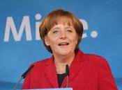 Merkel telofono Putin: serve rafforzamento dell'OSCE Ucraina