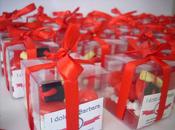 Confetti decorati laurea tocco pergamena