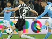 Napoli batte Juve, Roma vince riavvicina alla vetta