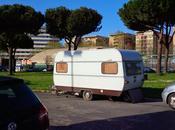 Viale Giustiniano Imperatore. Queste roulotte stanno tutte giro soli metri