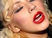 Christina Aguilera canta l'inno "Super Bowl" piovono fischi come bufera