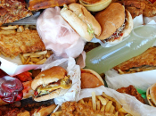 Italia, ogni anno buttati nella spazzatura milioni tonnellate cibo