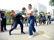 Lavori peggiori mondo: Cina anche punching ball vivente
