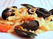 "Bruttini" cozze, pomodorini aromatici scorza limone