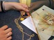Negozi compro oro, crisi fatturato chiusura punti vendita
