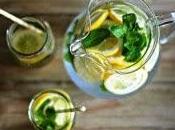 Acqua aromatizzata alla menta, limone cetriolo: depurativa super rinfrescante