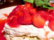 PAVLOVA alle FRAGOLE lamponi