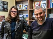 chiacchierata amici parlando fotografia.