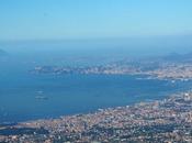 Video. Napoli sospesa cielo terra