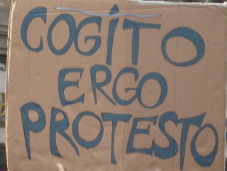 Italia, crisi recessione causano forte tensione sociale. 2013 quasi scioperi giorno