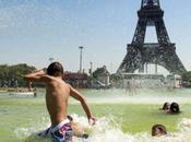 Caldo anche Parigi