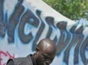 arrivo tassa sugli immigrati: essere regolari, Italia, costerà molto