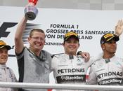Rosberg vince casa, Hamilton recupera sale podio