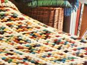 Lavori l'uncinetto: coperta cerchietti colorati